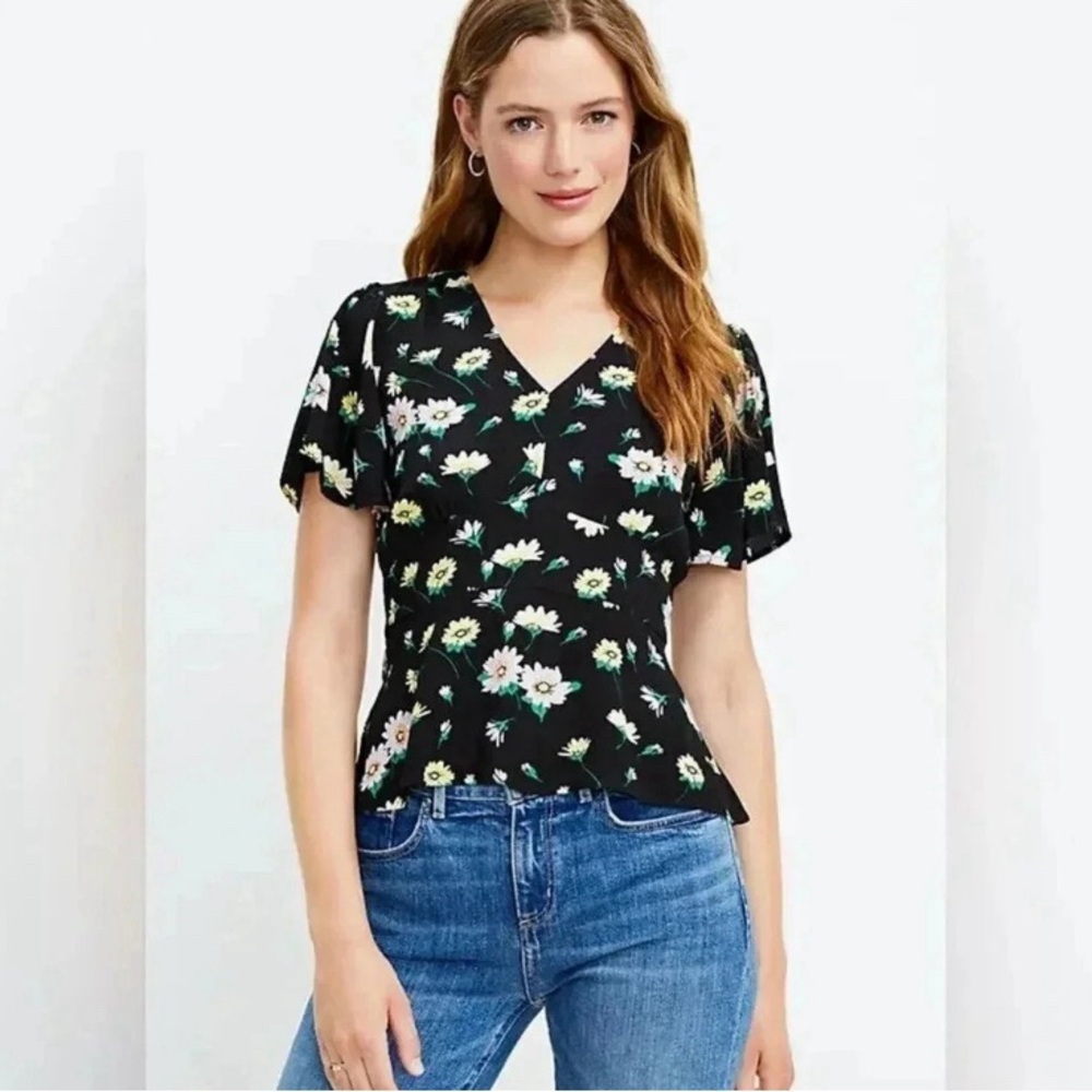 LOFT FLUTTER SLEEVE BLACK AND YELLOW FLORAL PEPLUM TOP SIZE 4